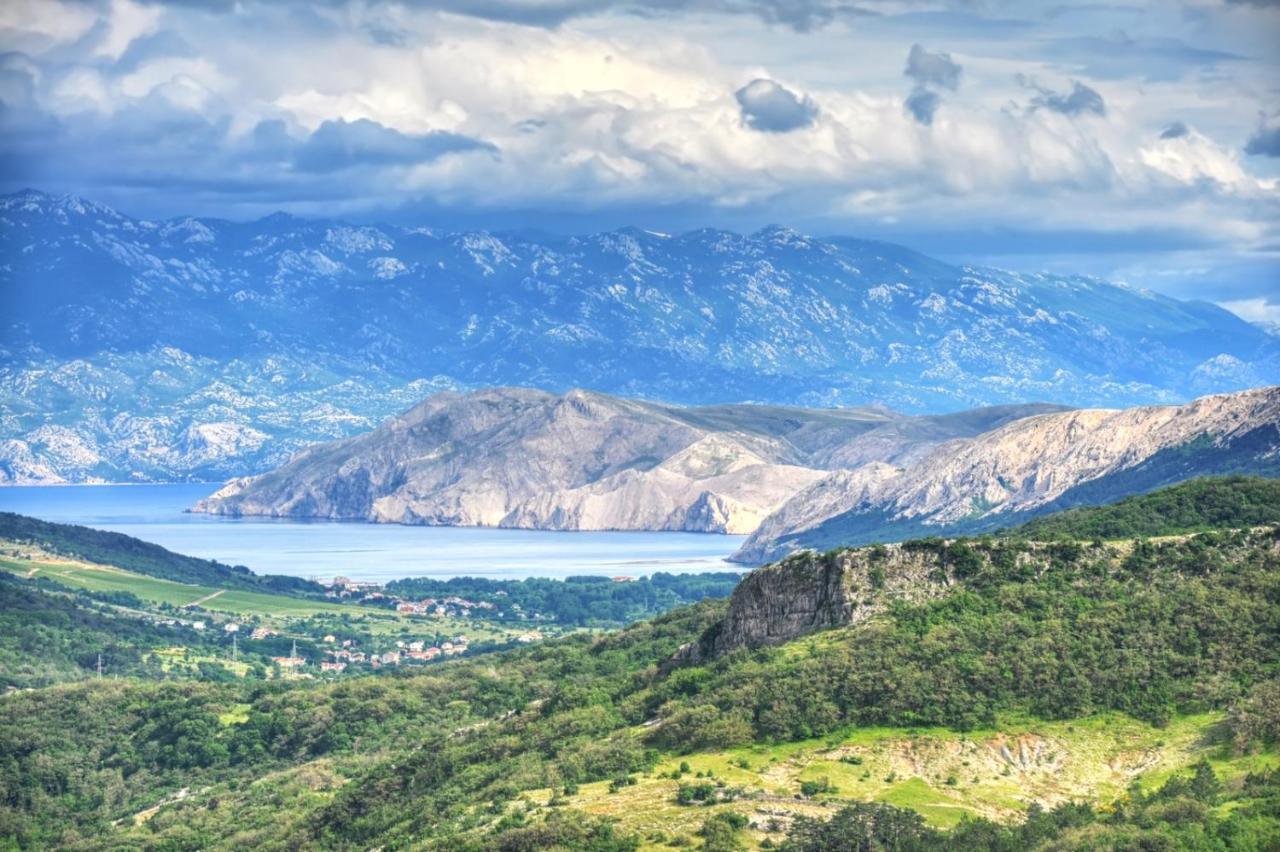 Villa Baska Bagian luar foto