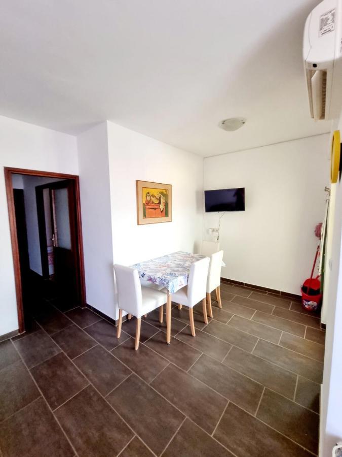 Villa Baska Bagian luar foto